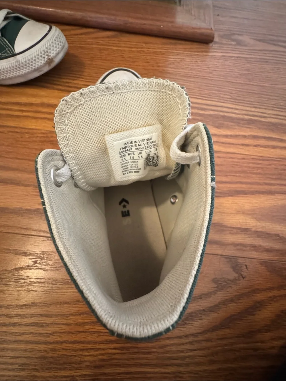 Green High Top Converse size 7.5 W - Picture 5 of 5